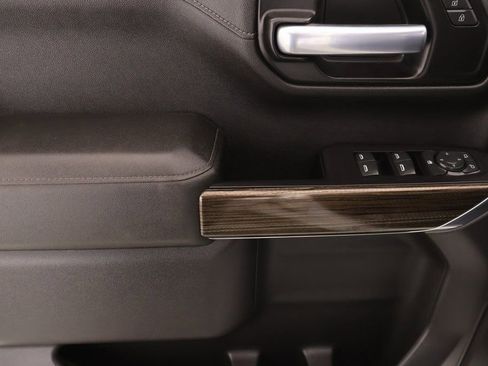 Used 2021 Chevrolet Silverado 1500 LT image 15