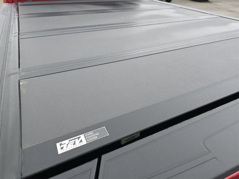 Used 2024 GMC Sierra 2500 AT4 w/ AT4 Premium Plus Package image 27