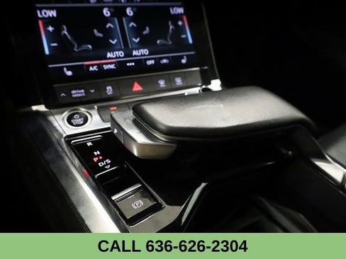 Used 2021 Audi e-tron Premium w/ Convenience Plus Package image 22