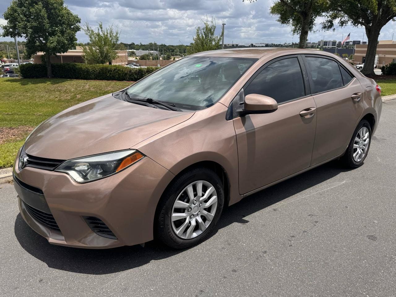 Used 2016 Toyota Corolla LE FWD image 7
