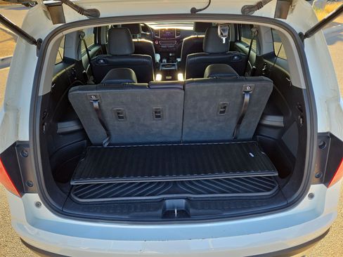 Used 2018 Honda Pilot Elite image 12