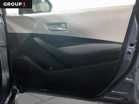 Used 2021 Toyota Corolla LE FWD image 23