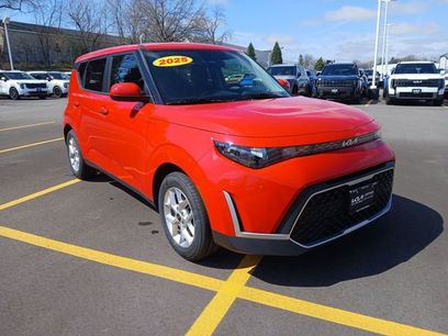 Certified 2025 Kia Soul LX w/ LX Technology Package