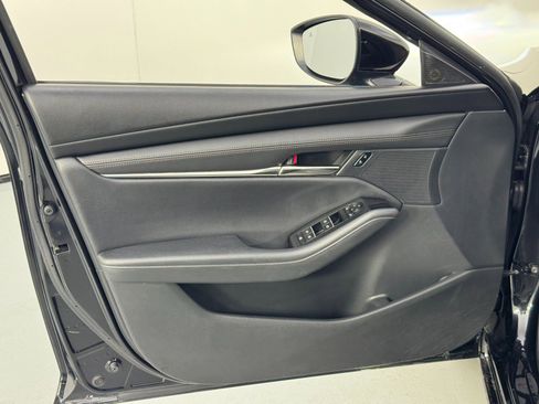 Used 2022 MAZDA MAZDA3 s image 38