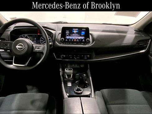 Used 2024 Nissan Rogue S image 14