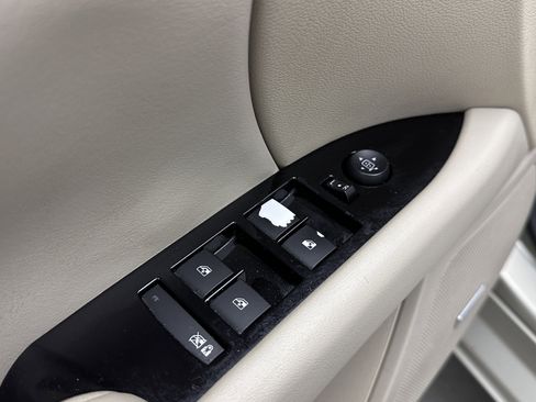 Used 2015 Cadillac XTS FWD image 11