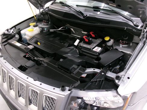 Used 2017 Jeep Compass High Altitude image 35