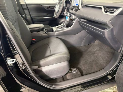 Used 2025 Toyota RAV4 LE FWD image 13