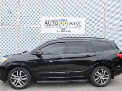 Used 2017 Honda Pilot Elite image 6