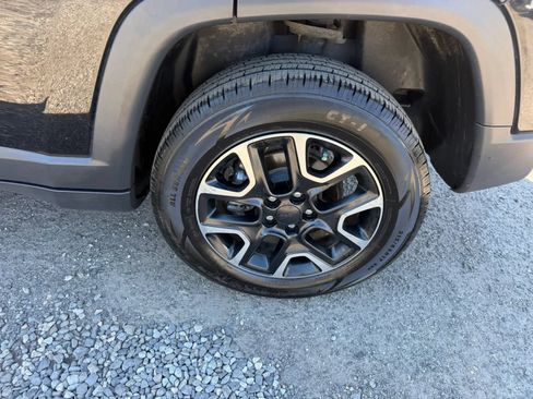 Used 2020 Jeep Compass Trailhawk AWD/4WD image 9