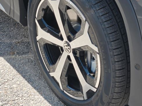 New 2026 Volkswagen Tiguan SE AWD/4WD image 4