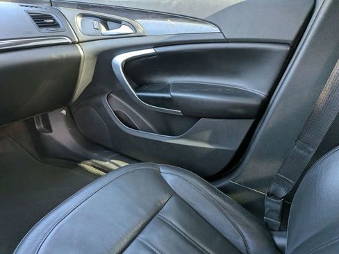 Used 2017 Buick Regal Sport Touring FWD image 14
