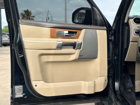 Used 2016 Land Rover LR4 HSE LUX image 9
