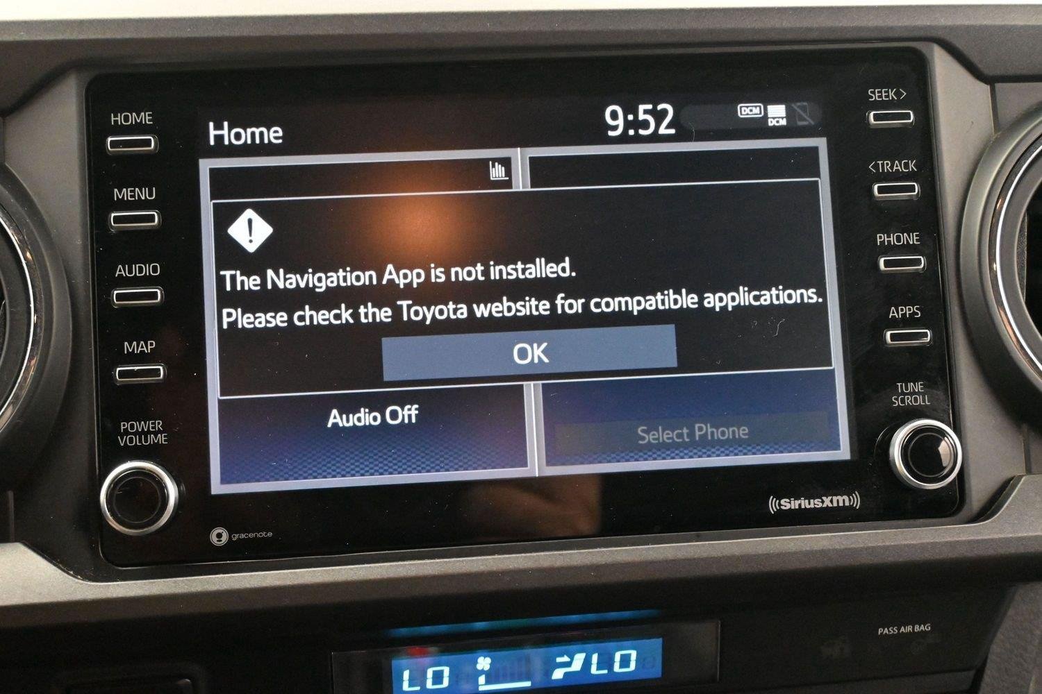 Used 2021 Toyota Tacoma TRD Off-Road w/ Technology Package AWD/4WD image 23