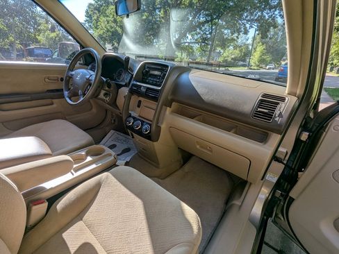 Used 2006 Honda CR-V EX image 17