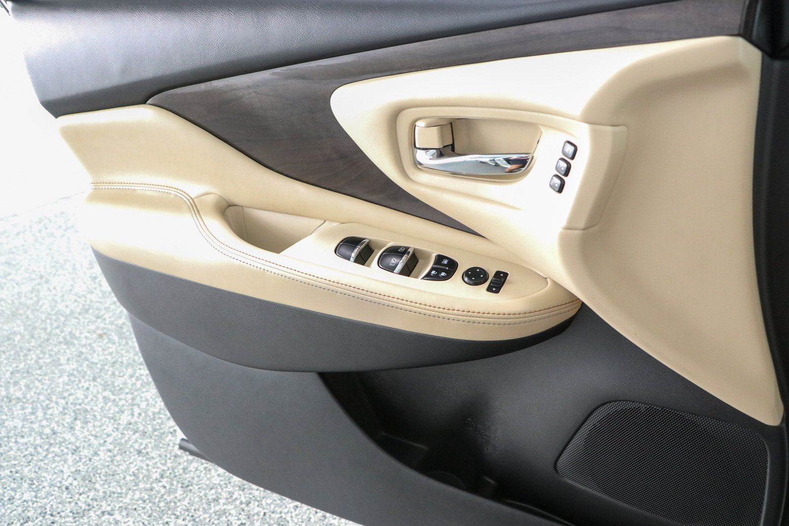 Used 2022 Nissan Murano Platinum w/ Cargo Package FWD image 22