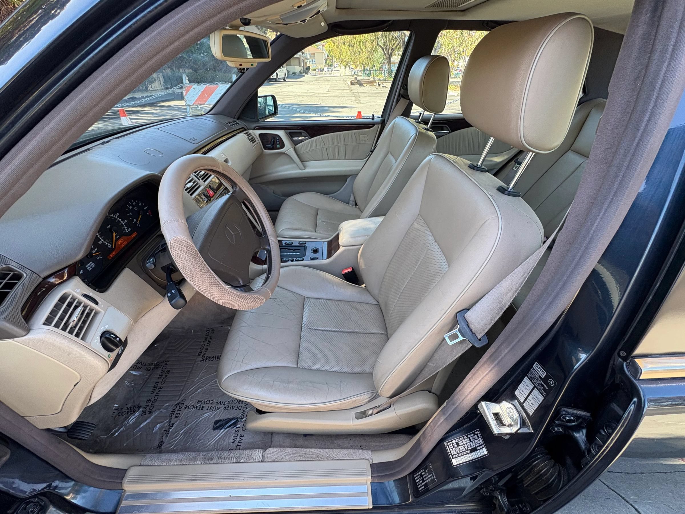 Used 1996 Mercedes-Benz E 320 Sedan image 9