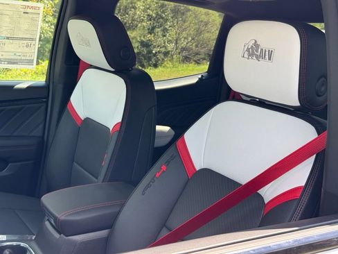 New 2026 GMC Canyon AT4X w/ AT4X AEV Edition image 17