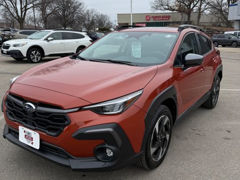 Certified 2025 Subaru Crosstrek 2.5i Limited w/ Crosstrek Mirror Package image 3