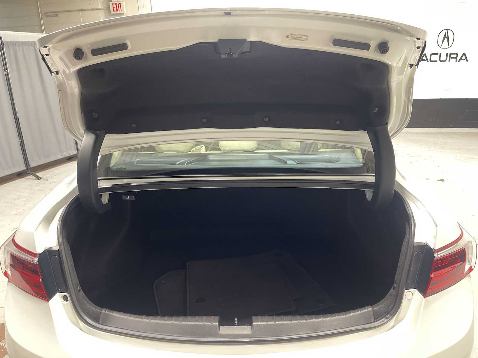 Used 2018 Acura ILX FWD image 19