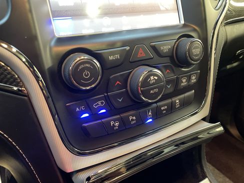Used 2018 Jeep Grand Cherokee Trackhawk AWD/4WD image 32