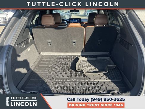 Certified 2022 Lincoln Nautilus Reserve w/ Luxury Package image 27
