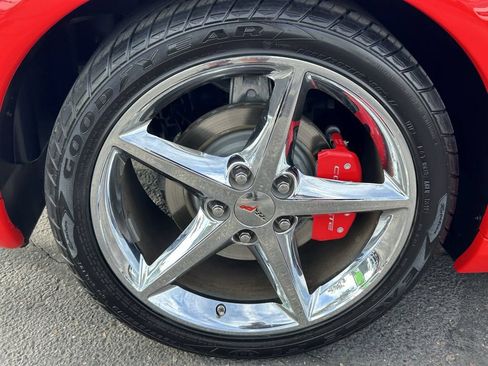 Used 2012 Chevrolet Corvette Convertible w/ 2LT Preferred Equipment Group RWD image 8