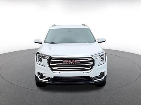 Used 2024 GMC Terrain SLT AWD/4WD image 4