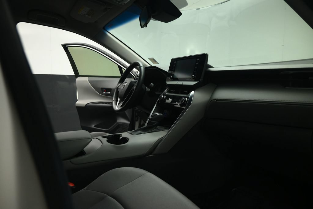 Used 2022 Toyota Venza LE AWD/4WD image 53