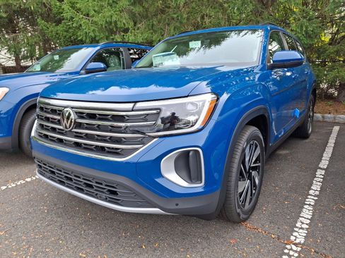 New 2026 Volkswagen Atlas SE image 3
