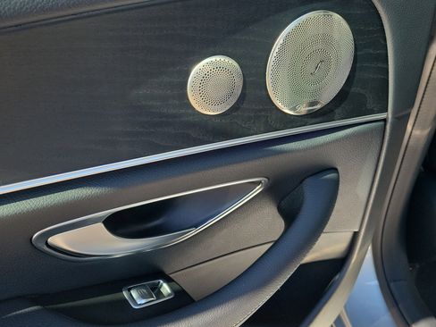 Used 2022 Mercedes-Benz E 350 Sedan image 11