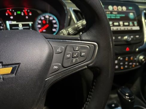 Used 2018 Chevrolet Equinox LT image 37