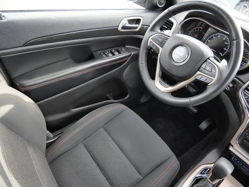 Used 2017 Jeep Grand Cherokee Limited 75th Anniversary image 9