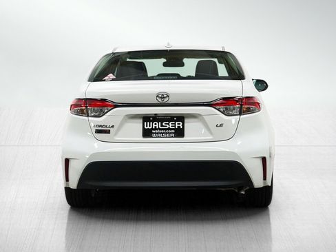 Used 2026 Toyota Corolla LE w/ LE Premium Package image 4
