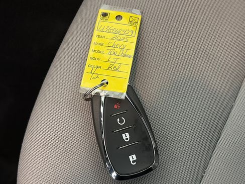 Used 2025 Chevrolet TrailBlazer LT image 30