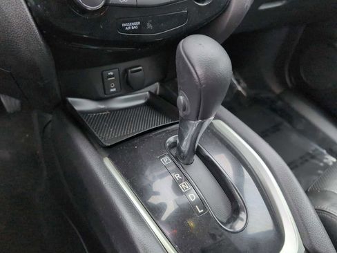 Used 2015 Nissan Rogue SL image 32