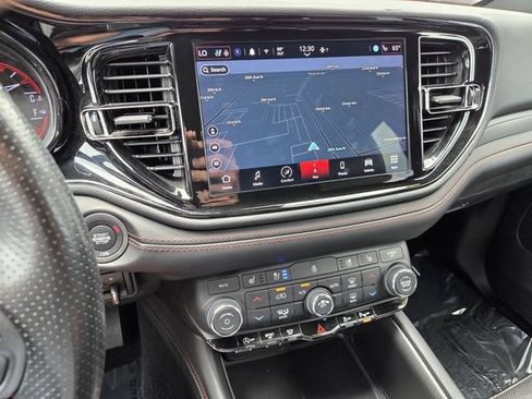 Used 2024 Dodge Durango GT RWD image 25