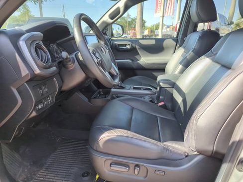 Used 2023 Toyota Tacoma TRD Off-Road w/ TRD Premium Off Road Package image 10