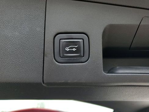 Certified 2022 Cadillac XT5 Premium Luxury AWD/4WD image 28