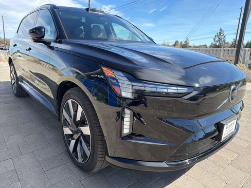 New 2025 Volvo EX90 Ultra AWD/4WD image 2