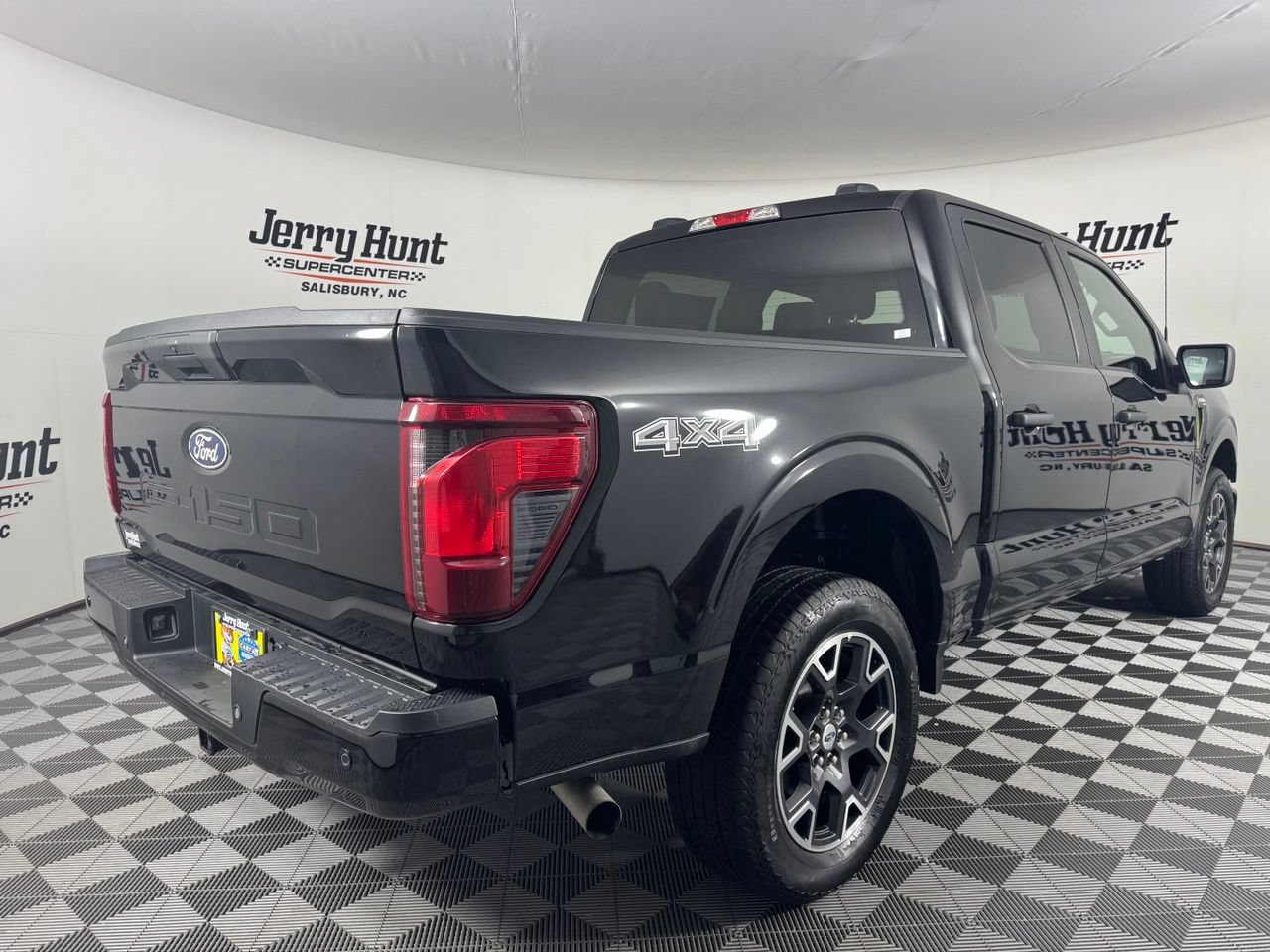 Used 2025 Ford F150 STX w/ Equipment Group 200A AWD/4WD image 6