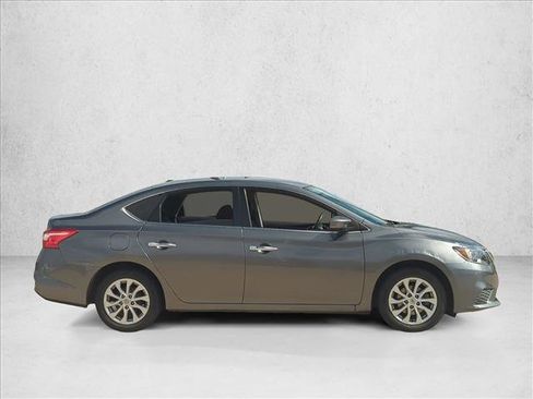 Used 2019 Nissan Sentra SV image 4