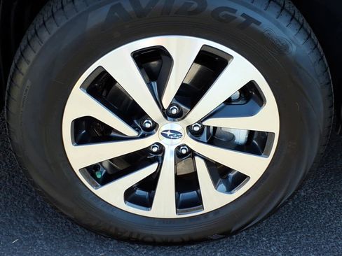 Certified 2025 Subaru Outback Premium w/ Popular Package #1A image 12