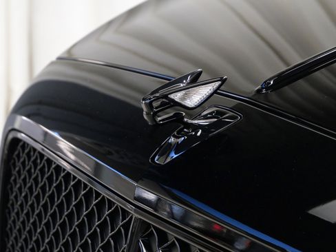 Used 2024 Bentley Flying Spur W12 image 50