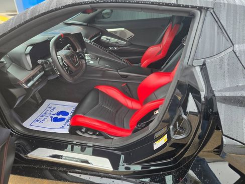 Used 2024 Chevrolet Corvette Stingray Premium Conv w/ 3LT image 6