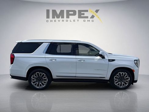 Used 2023 GMC Yukon Denali Ultimate AWD/4WD image 6