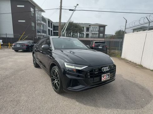 Used 2020 Audi Q8 Premium Plus w/ Premium Plus Package image 2