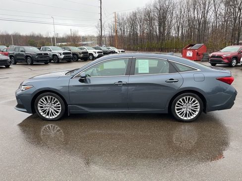 Used 2019 Toyota Avalon Limited w/ Advanced Safety Package image 3