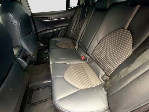 Used 2019 Toyota Camry SE w/ Protection Package (Q2) image 13