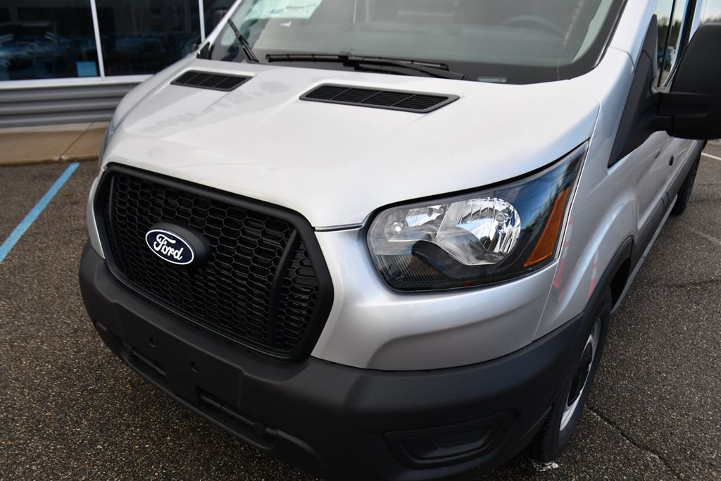 New 2026 Ford Transit 250 148 Medium Roof RWD image 42